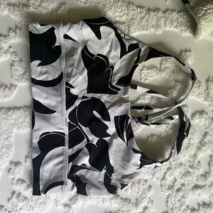 lululemon athletica LongLine Bra